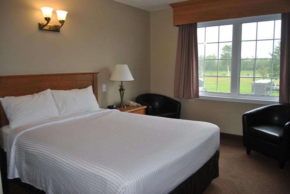 Auberge Bouctouche Inn & Suites エクステリア 写真